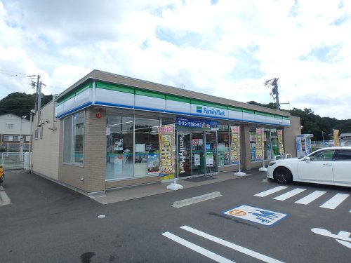 コンビニ　ファミリーマート 関山田店（コンビニ）まで1215m