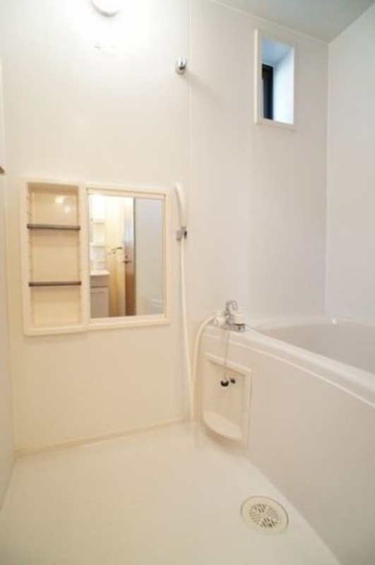 バス・シャワールーム　図面と現状に相違がある場合には現状を優先