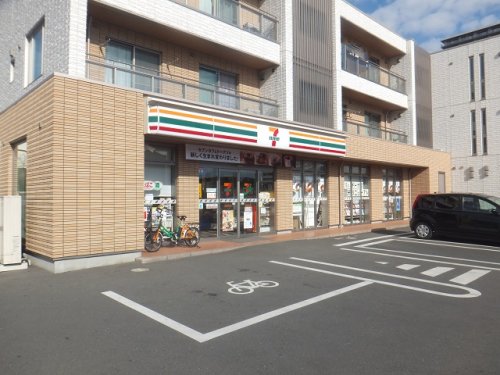 コンビニ　セブンイレブン 習志野奏の杜南店（コンビニ）まで673m