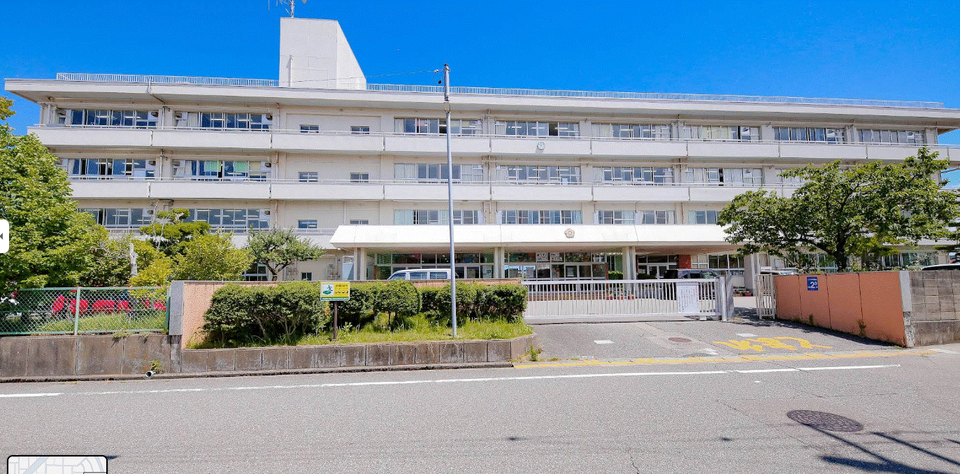 小学校　金沢市吉木曳野小学校（小学校）まで650m