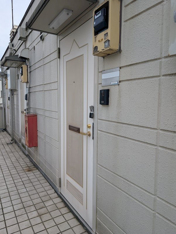 玄関　別部屋の写真です