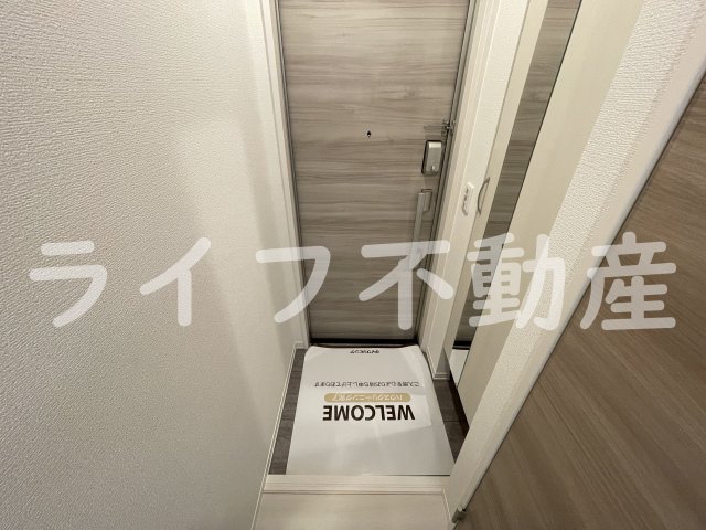 玄関　収納もある玄関です