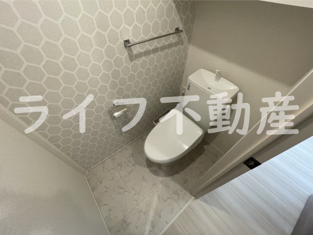 トイレ　清潔感のあるトイレです