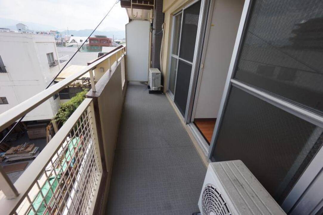 バルコニー　バルコニー