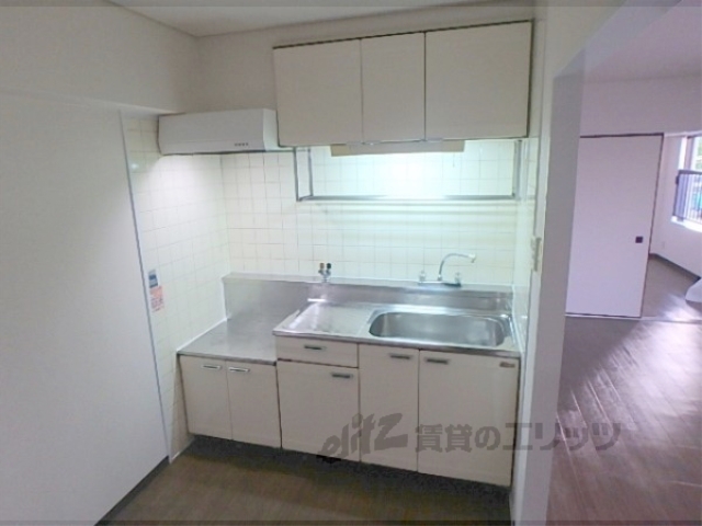 キッチン　２口コンロ設置可能。