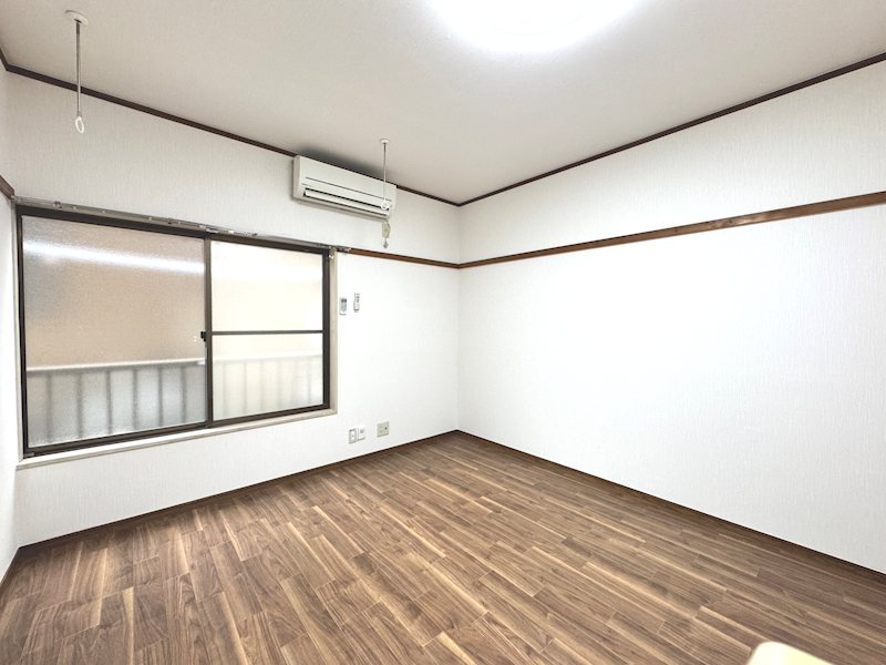 居室・リビング　角部屋二面採光