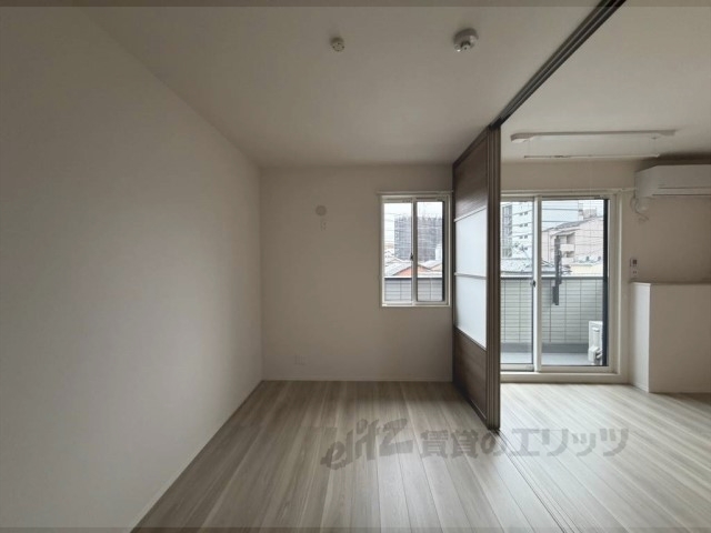 居室・リビング　洋室