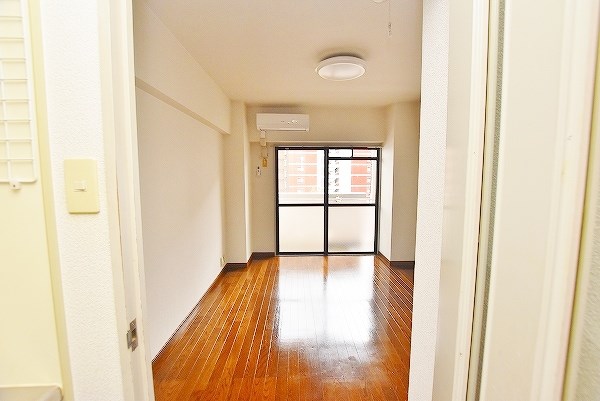 居室・リビング　★洋室8帖★