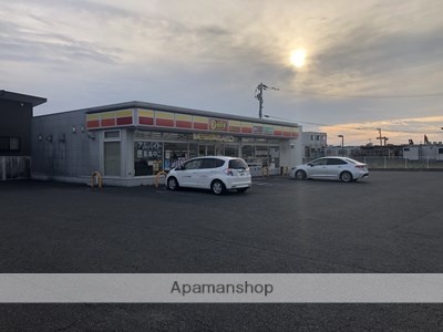 コンビニ　デイリーヤマザキ（コンビニ）まで240m