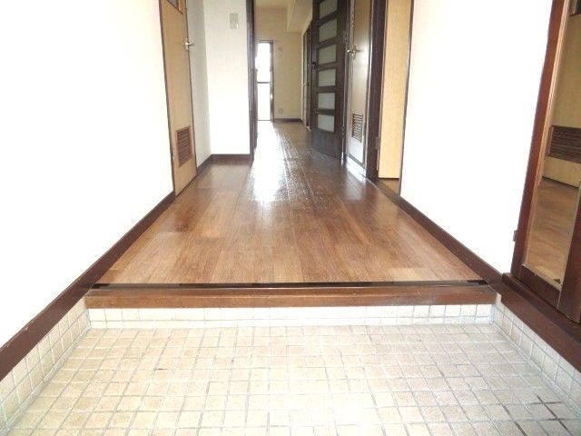 玄関　玄関　※別号室参考写真