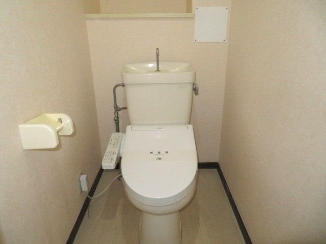 トイレ　※別号室参考写真