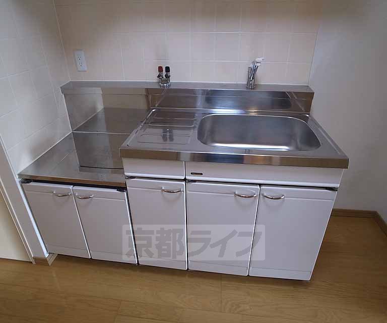 キッチン　白基調のきれいなキッチンです。