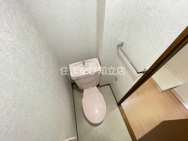 トイレ　別室同型写真