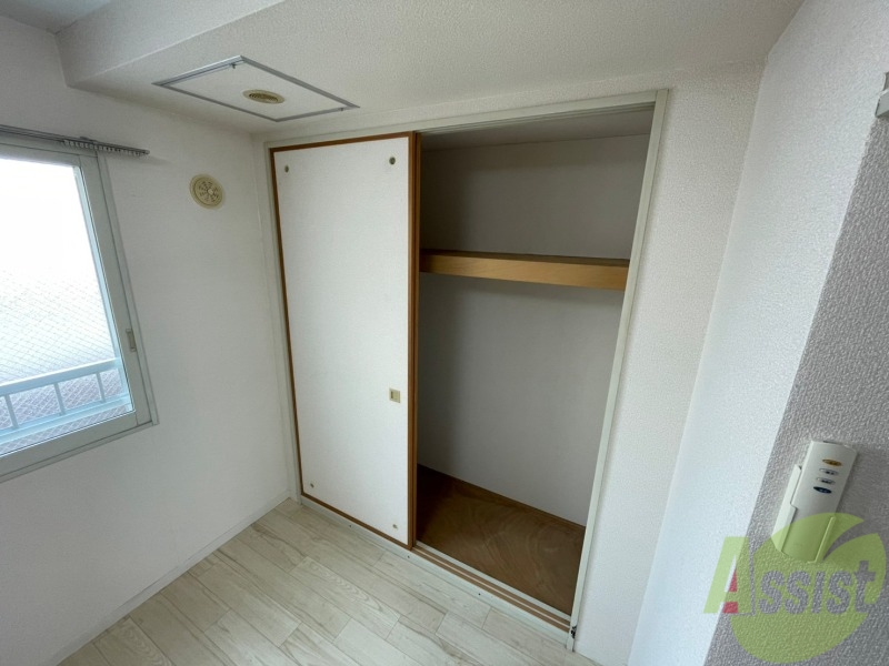 収納　こちらに洗面台があります。朝の洗顔はこちらでＶ