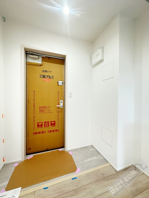 フジパレス春木駅北III番館の玄関写真