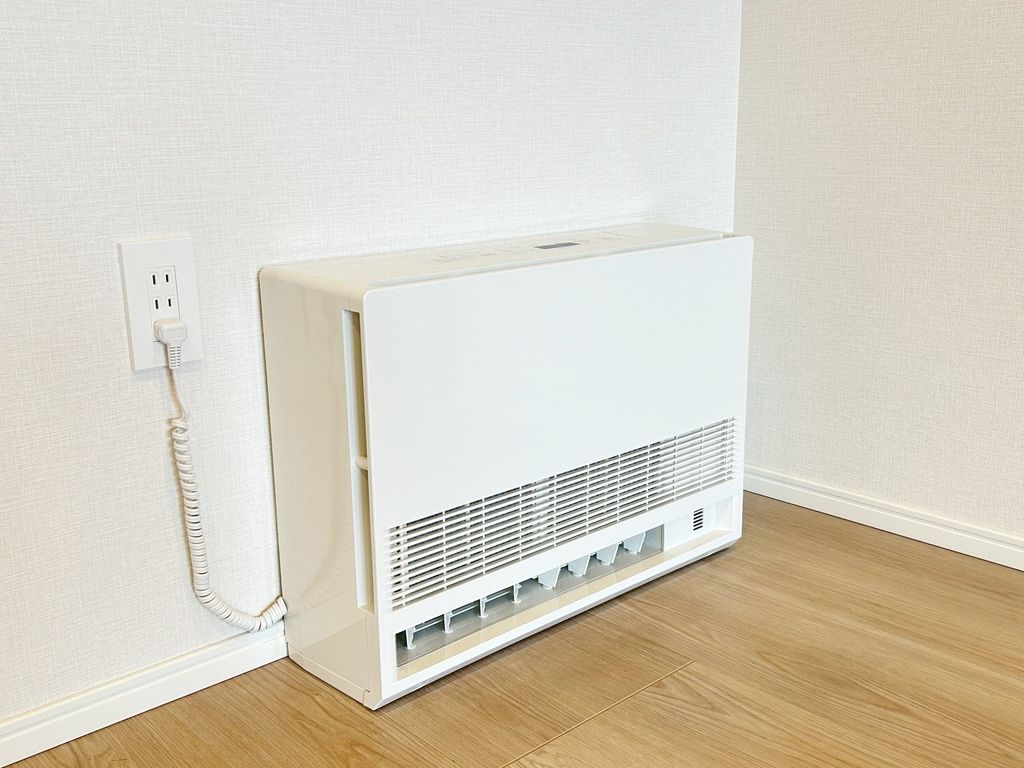 その他　ファンコンベクター(リビング)