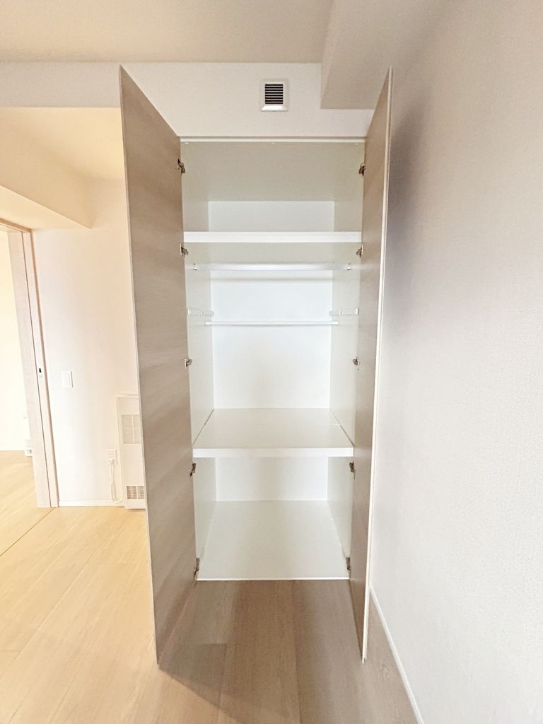 収納　洋室6帖収納