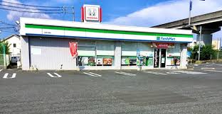 コンビニ　ファミリーマート 玉島爪崎店（コンビニ）まで400m