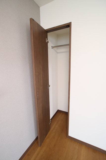 収納　５帖洋室にも収納付