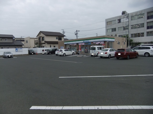 コンビニ　ファミリーマート　浜松寺島店（コンビニ）まで393m