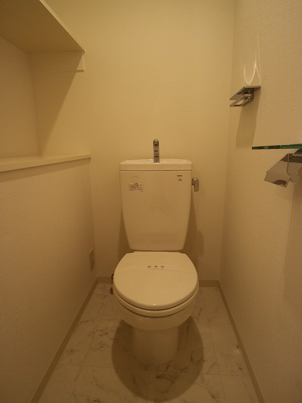 トイレ　別号室参考写真