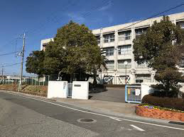 中学校　江井島中学校（中学校）まで1947m