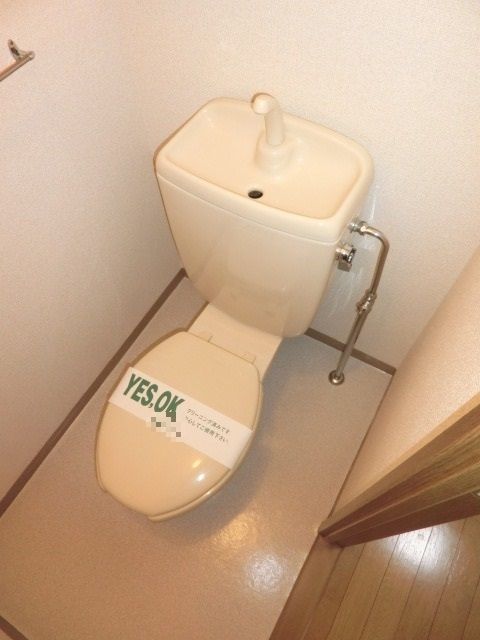 トイレ　シンプルなトイレです