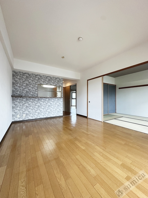 居室・リビング　広々リビングでお寛ぎください♪♪