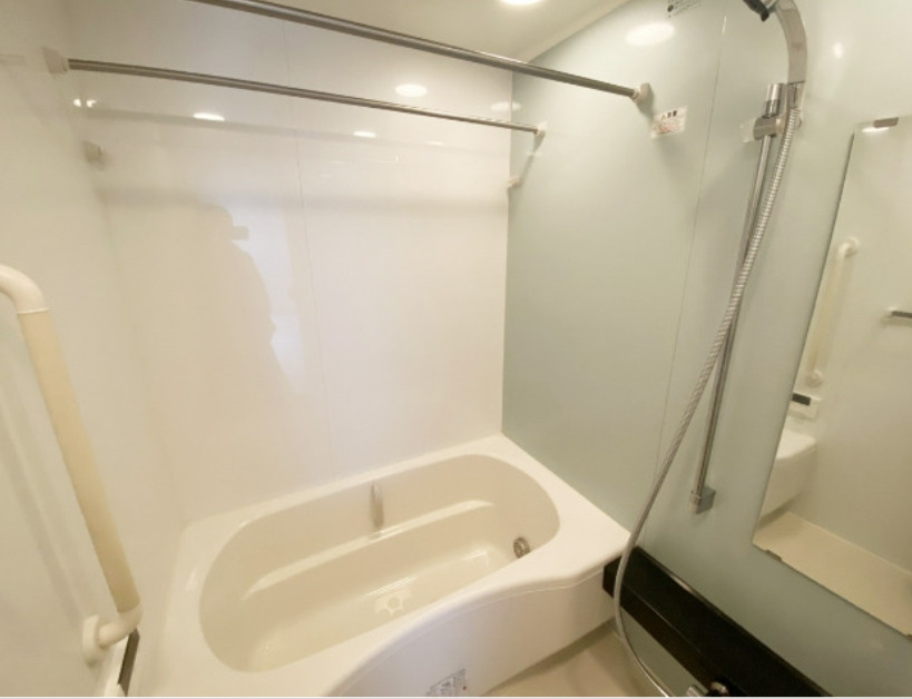バス・シャワールーム　※別部屋参考写真