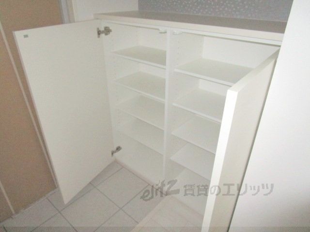 その他設備　下駄箱