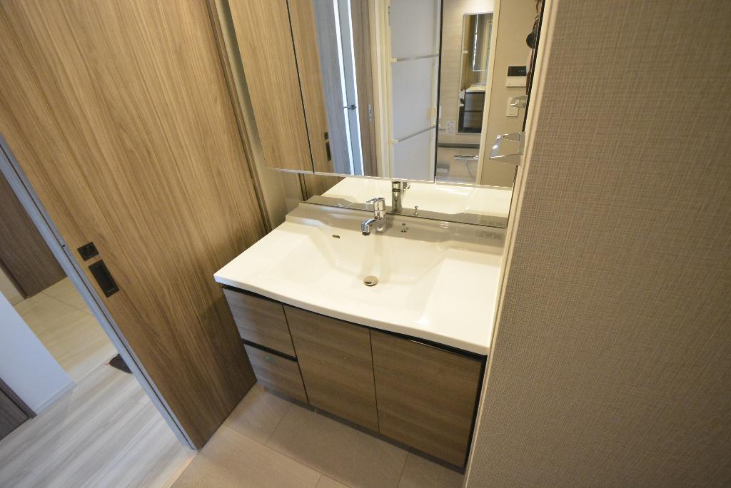 洗面設備　洗髪洗面化粧台