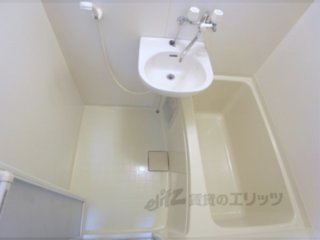 バス・シャワールーム　バス