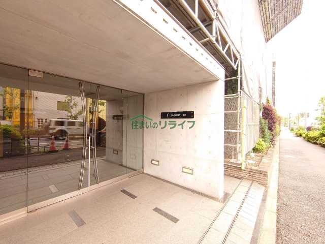 エントランス　コンフォリア下北沢