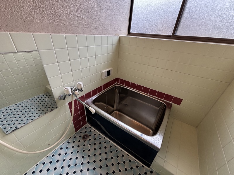 バス・シャワールーム　追い焚き機能付き