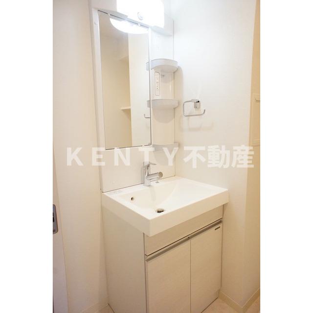 洗面設備　スペースが確保できる洗面所です