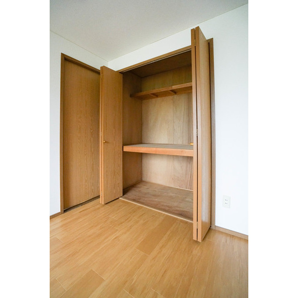 収納　同じ建物の別なお部屋