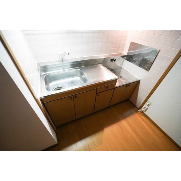 キッチン　同じ建物の別なお部屋