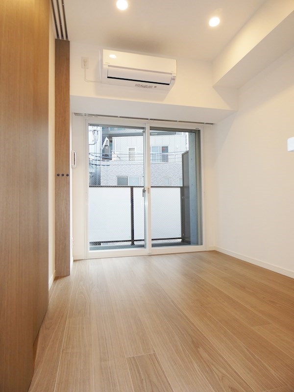 居室・リビング　写真は別部屋です