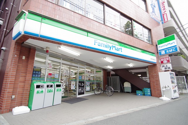 コンビニ　ファミリーマート 武蔵新城駅西店（コンビニ）まで284m