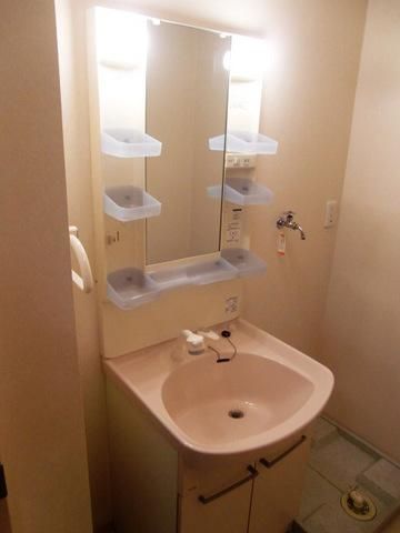 洗面設備　生活の必須設備ですよね。