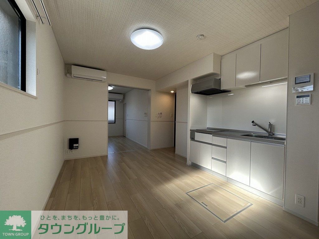 居室・リビング　エントランス