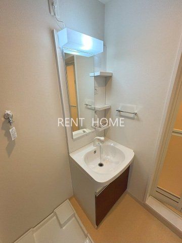 洗面設備　独室洗面台です。