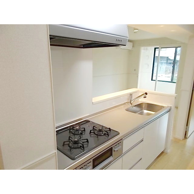 キッチン　充実したキッチンセットですね