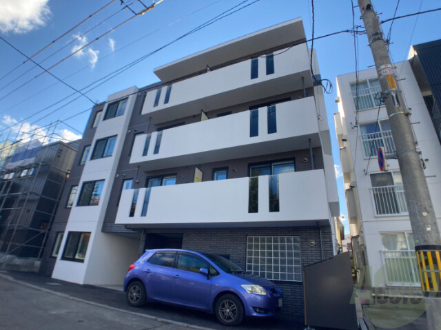 建物外観　札幌市北区麻生町「ｌｕｃｅ　ｓｏｌａｒｅ麻生」