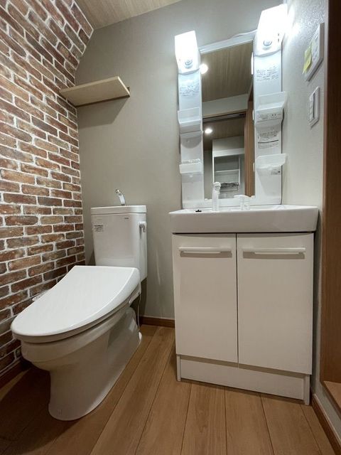 トイレ　同施工会社参考画像