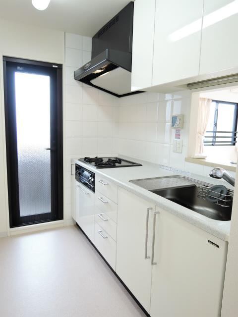 キッチン　人気のシステムキッチンです