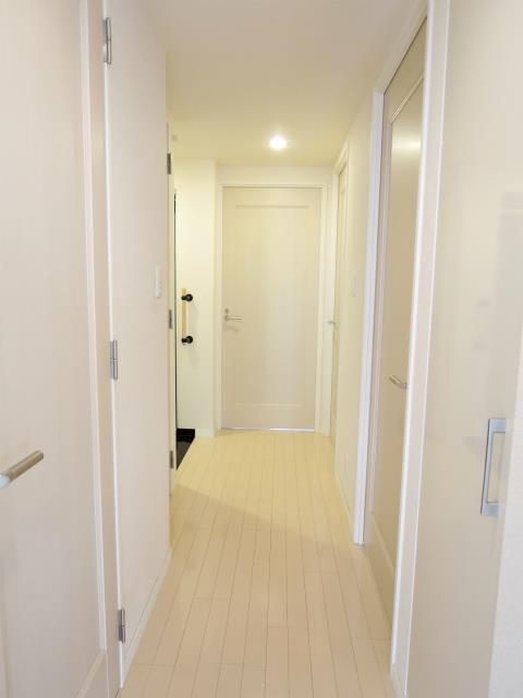 玄関　玄関収納あります