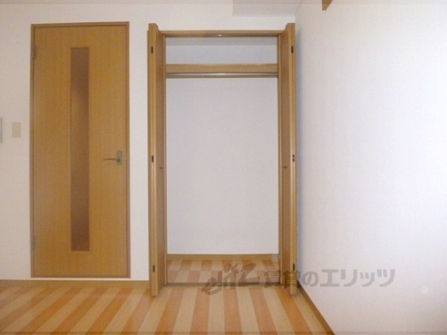 収納　洋室収納