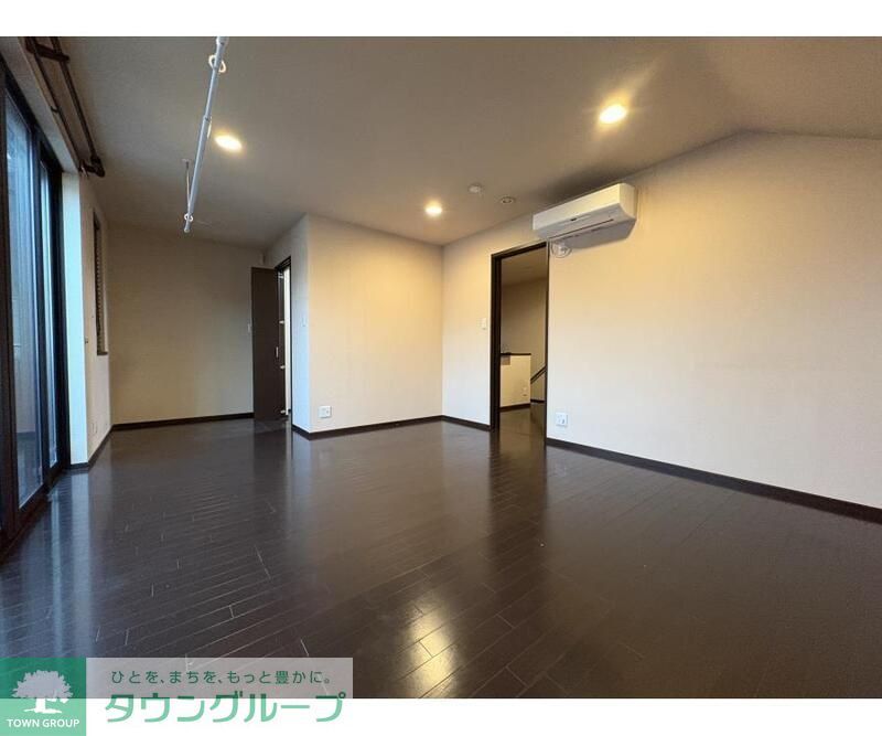 居室・リビング　エントランス