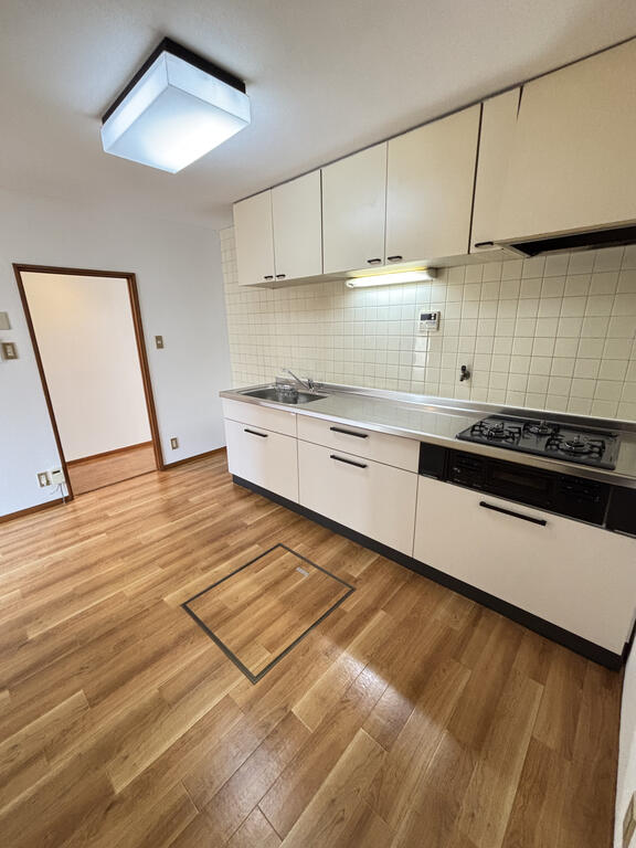 キッチン　内装リフォーム済♪